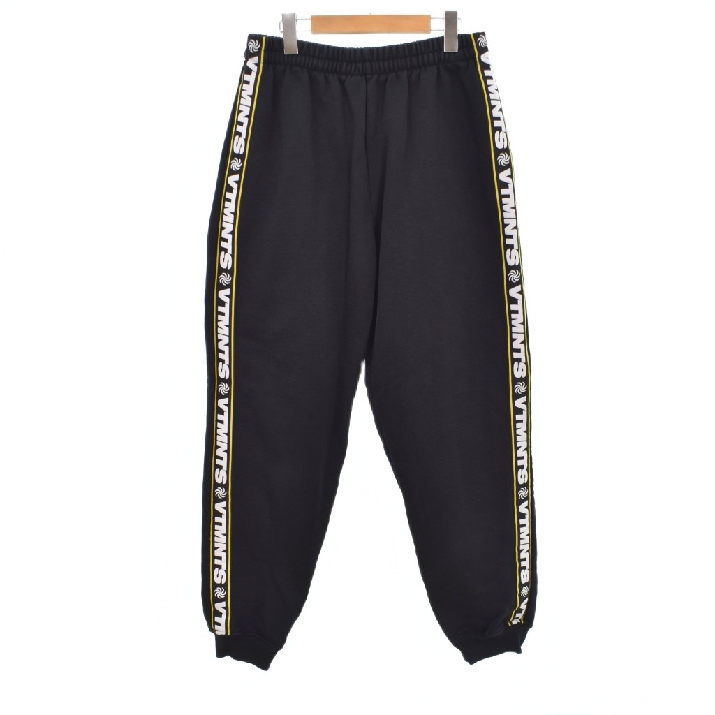 【中古】ヴェトモン ベトモン VETEMENTS ロゴ テープ スウェットパンツ L 黒 ブラック MAH21TR640 メンズ 【ベクトル 古着】 260721|ブランド古着ベクトルプレミアム店