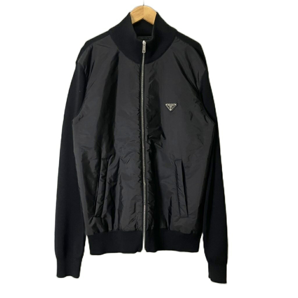 【中古】プラダ PRADA Re-Nylon Jacket 上衣 編み物うつり変わり 三角形お皿 リナイロン 厚地の外套 50 黒いこと UMG116 ☆AA★ メンズ 【ベクター 古着】 260407