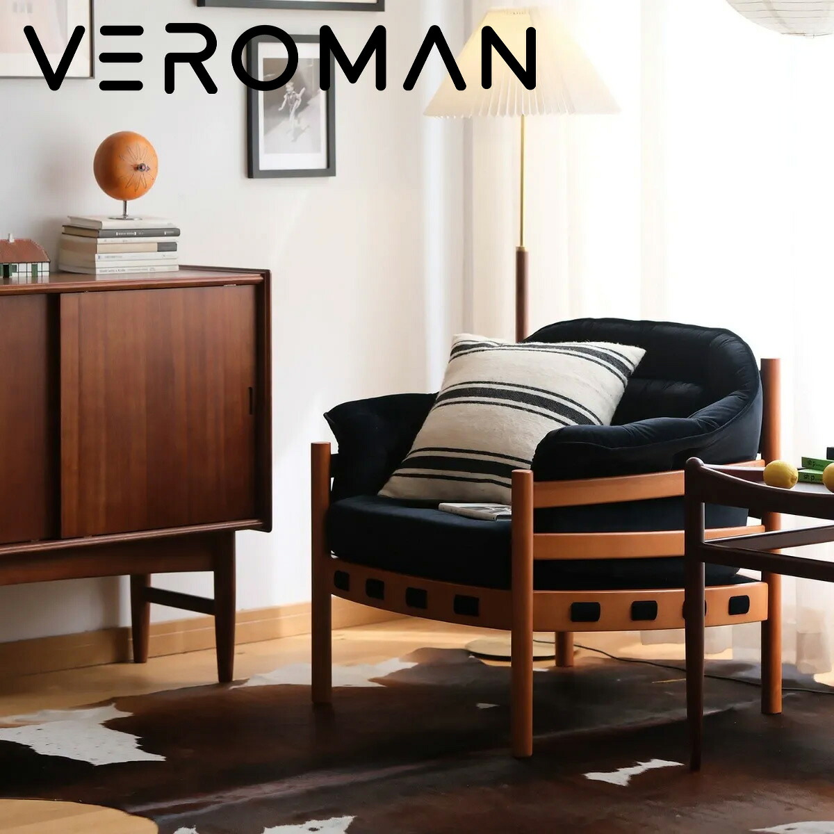 VeroMan ラウンジチェア 北欧モダンデザイン 天然木フレーム × 天鵝絨シート 韓国インテリア [高さ76cm×幅68cm×奥行68cm]