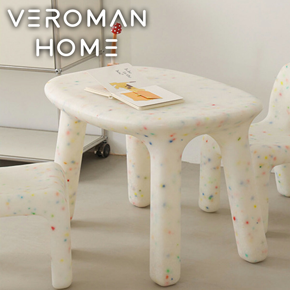 VeroMan キッズテーブル 星空デザイン 子供用デスク 軽量PE素材 丸角安全設計 カラフル可愛いミニテーブル 韓国インテリア [高さ49.5cm×幅75cm]
