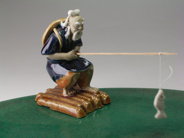 楽天市場】陶器の置物 フィギュア あぐらをかく漁師 : 盆栽妙 楽天市場店