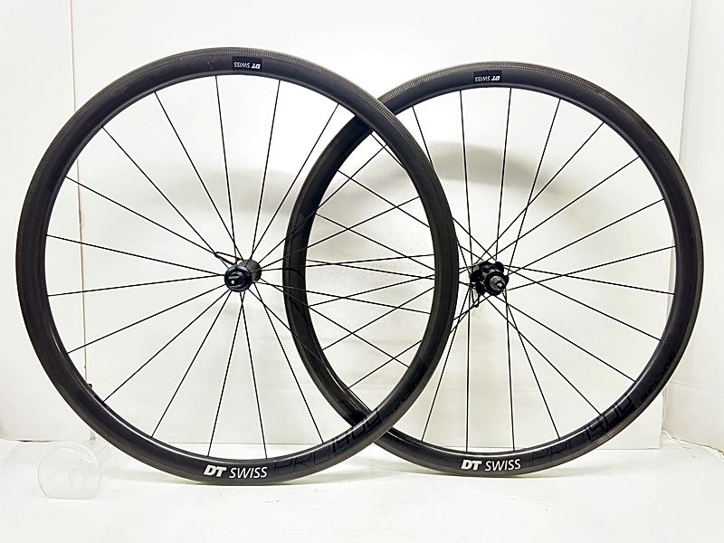 【中古】DTスイス DT SWISS PRC1400 SPLINE 240ハブ ホイールセット シマノフリー 11速 リムブレーキ チューブレスレディ カーボン｜ベリーグッドストア