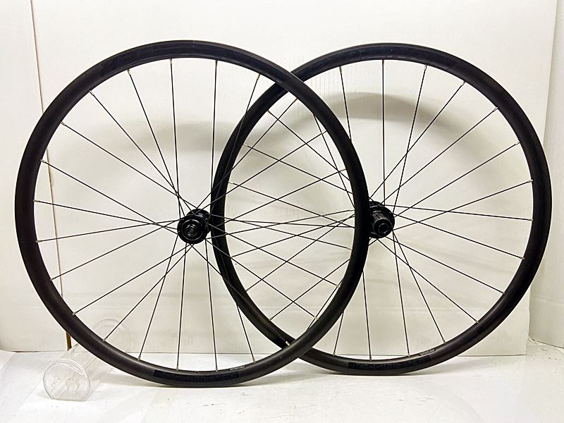 【中古】ボントレガー BONTRAGER アフィニティ AFFINITY TLR ホイールセット シマノフリー 11速 DISC チューブレスレディ アルミ
