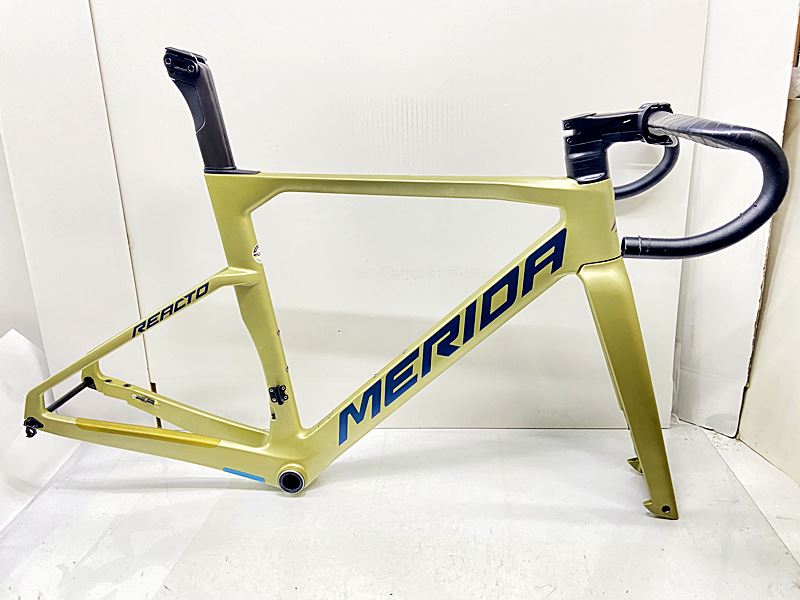【中古】メリダ MERIDA リアクト REACTO RIVAL EDHITION 読み込む ひな形書き割り 2024-2025年守りつづけるひな形 50大きさ 炭素 地絹三鞭酒