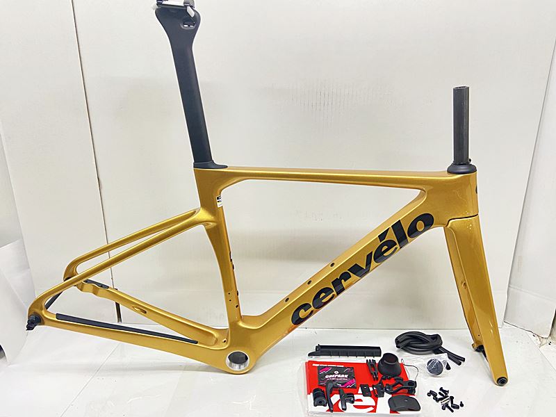 【中古】未当て嵌める品 サーヴェロ CERVELO 独奏者 SOLOIST 読み込む ひな形書き割り 2023年 48大きさ 炭素 ゴールド GOLD DUST