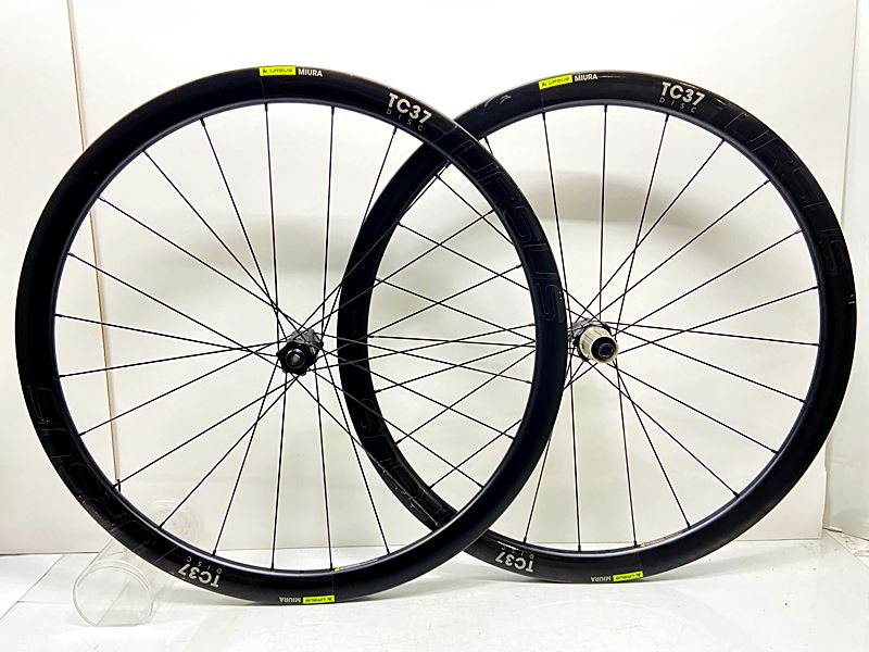 【中古】ウルサス URSUS ミウラ MIURA TC37 ホイールセット シマノフリー 11速 DISC チューブレスレディ カーボン|ベリーグッドストア