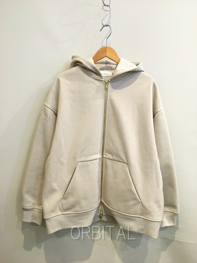 【中古】双生児玉) Deuxieme Classe × CALUX ドゥーズィエムクラス × キャラクス 別注 26SS フーディー ベージュ F ※袖に薄べったいシミ