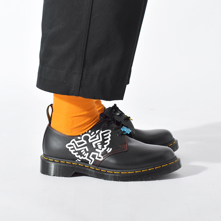 楽天市場 ドクターマーチン レースアップシューズ メンズ レディース Dr Martens 1461 Keith Haring 3 ホール シューズ 靴 シューズ カジュアル ロック ローカット 人気 定番 おしゃれ レースアップ 3ホール コラボ ブラック 黒 母の日 Via Torino インポート