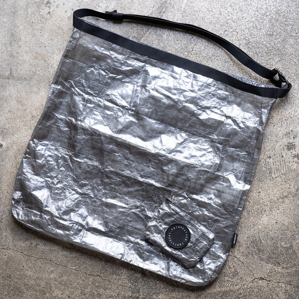 未使用品 フェアウェザー パッカブルショルダーバッグ ダイニーマ ブラック FAIRWEATHER* road sacoche (dyneema black) - BLUE LUG ONLINE