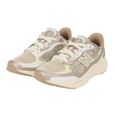 ニューバランス（new balance）（レディース）スニーカー スポーツシューズ フレッシュフォーム アリシ v4 TIRALUX ベージュ WARISTG4D