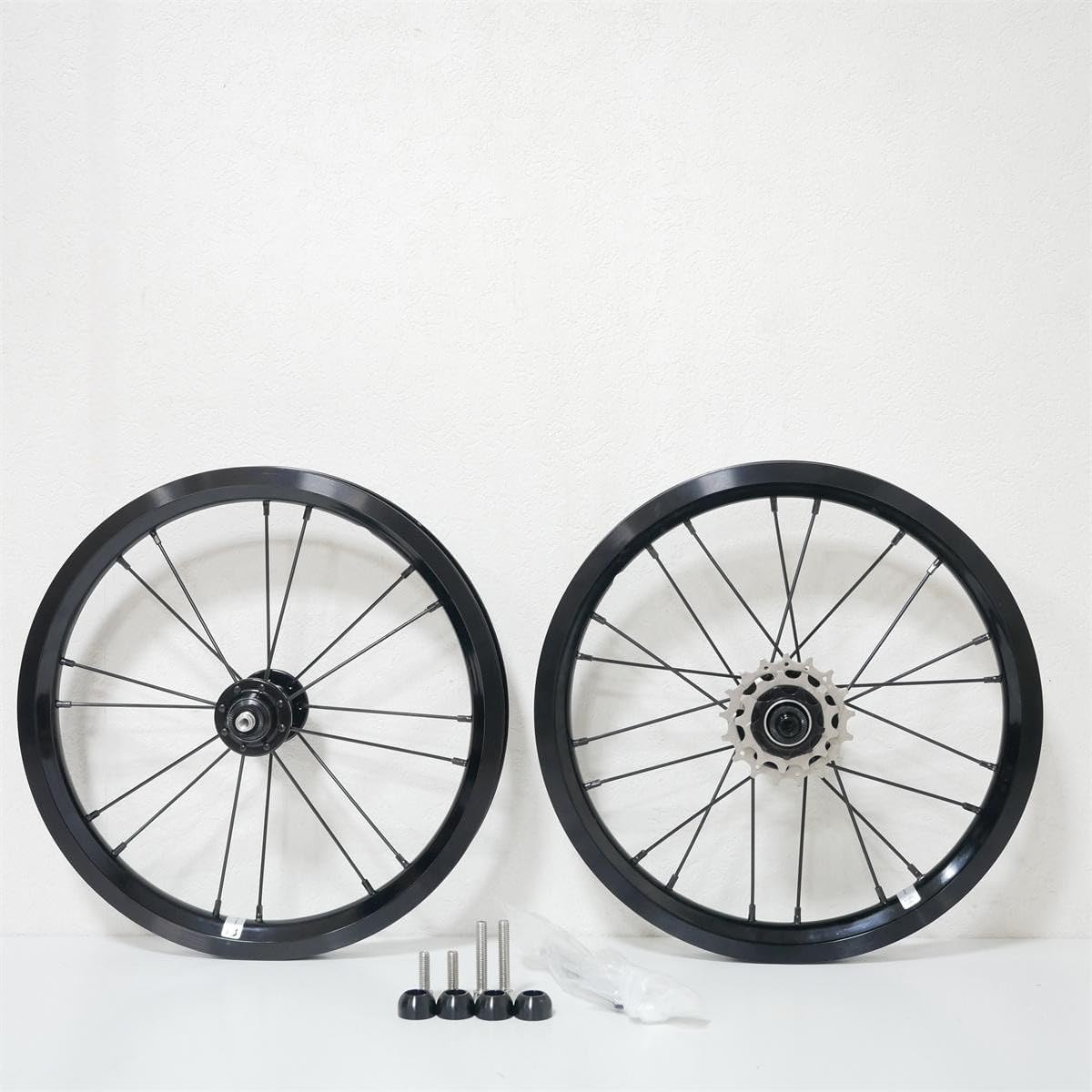 DAHON K3カーボンディープリムホイール　フロント用 DAHON K3カーボンディープリムホイール フロント用 本日、DAHON K3 用