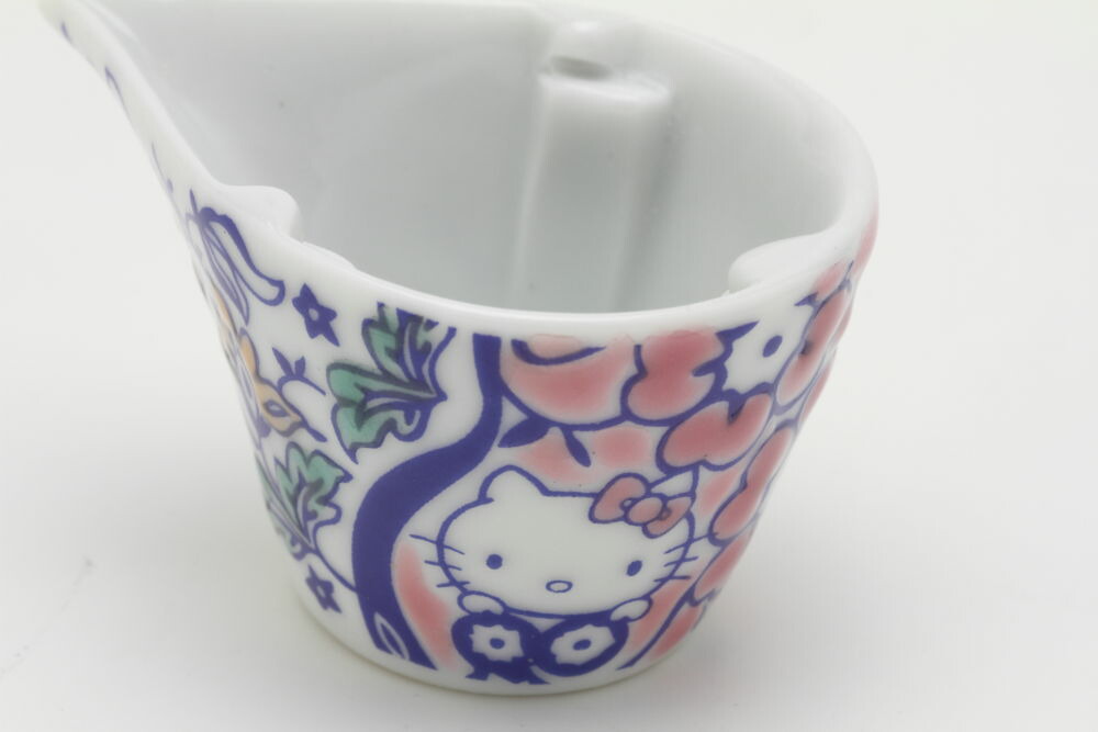 九谷焼 ミルチュウ 銀舟窯 ハローキティ ブルー キティちゃん コーヒー用ミルク入れの新しいスタイル コーヒーフレッシュをカポっとはめる (ミルクポット) ワケあり