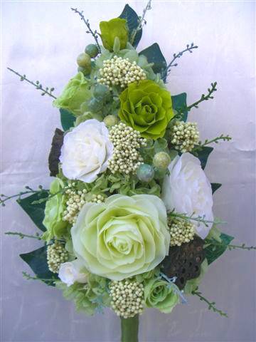 仏花 お仏壇へのお供えに！【華】黄緑のバラグラデーションアレンジプリザーブドフラワー 枯れない 供花 法事 四十九日 新盆 お彼岸 一周忌 お手入れ不要 プリザーブドフラワー[PW] 9,653円