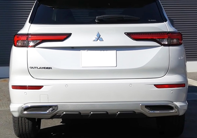 三菱新型アウトランダーPHEV 後ろバンパー millersace.com