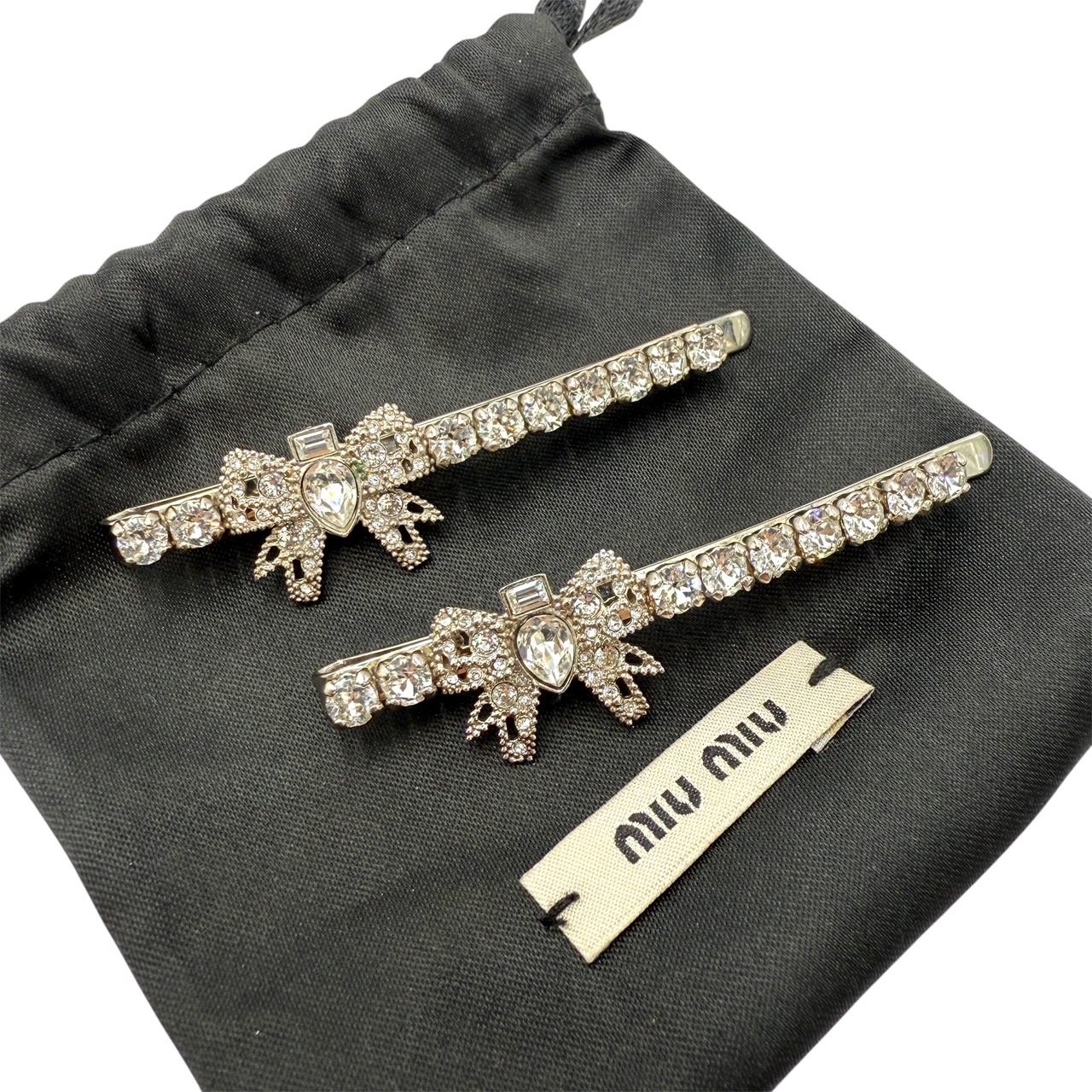 【美品】ミュウミュウ miumiu クリスタル ヘアピン シルバー 楽天市場】ミュウミュウ MIU MIU ヘアピン シルバーxクリア