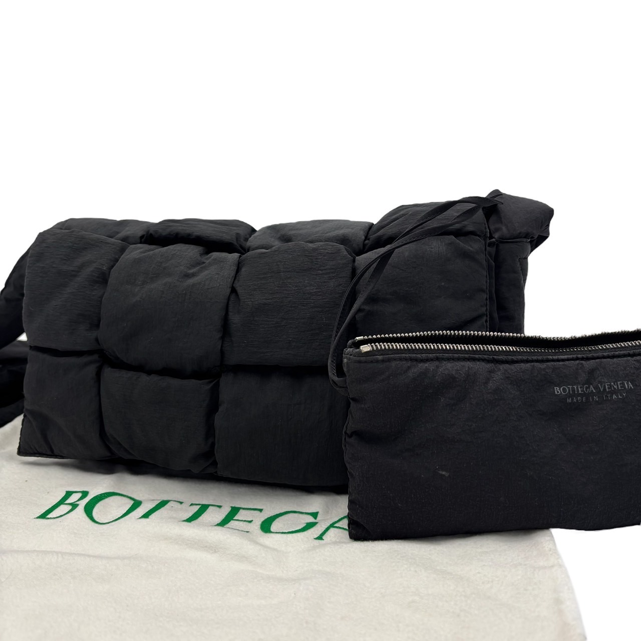 ボッテガヴェネタ　BOTTEGA VENETA　ショルダーバッグ　パデット　テック　カセット　ブラック ナイロン