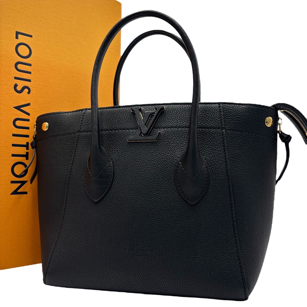 LOUIS VUITTON ルイ ヴィトン レザー　フリーダム　ブラック　M54843　ハンドバッグ
