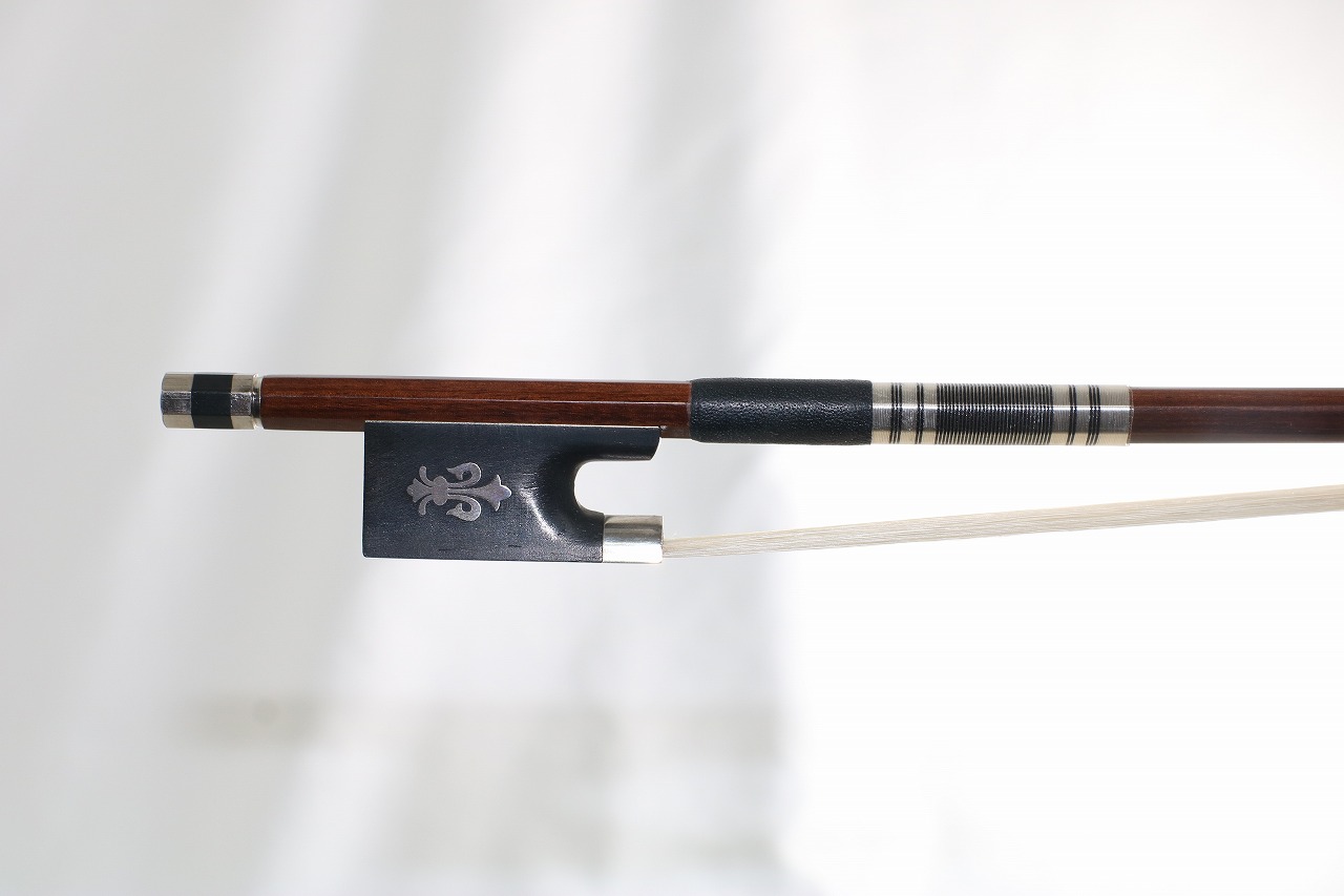 【上質ノースタンプ】 フェルナンブコ・ 銀黒檀 バイオリン弓 4/4 100033bow-1.jpg