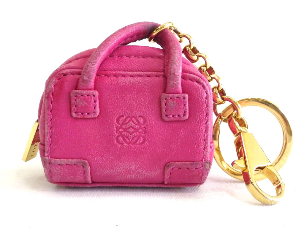 LOEWE ペブルロケットチャーム 楽天市場】【中古】LOEWE(ロエベ) キーホルダー(チャーム