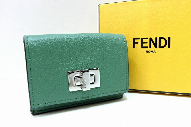 FENDI フェンディ  ピーカブー マイクロミニウォレット 三つ折り紙入れ しろがね色金具 8M0426 kz5022227553