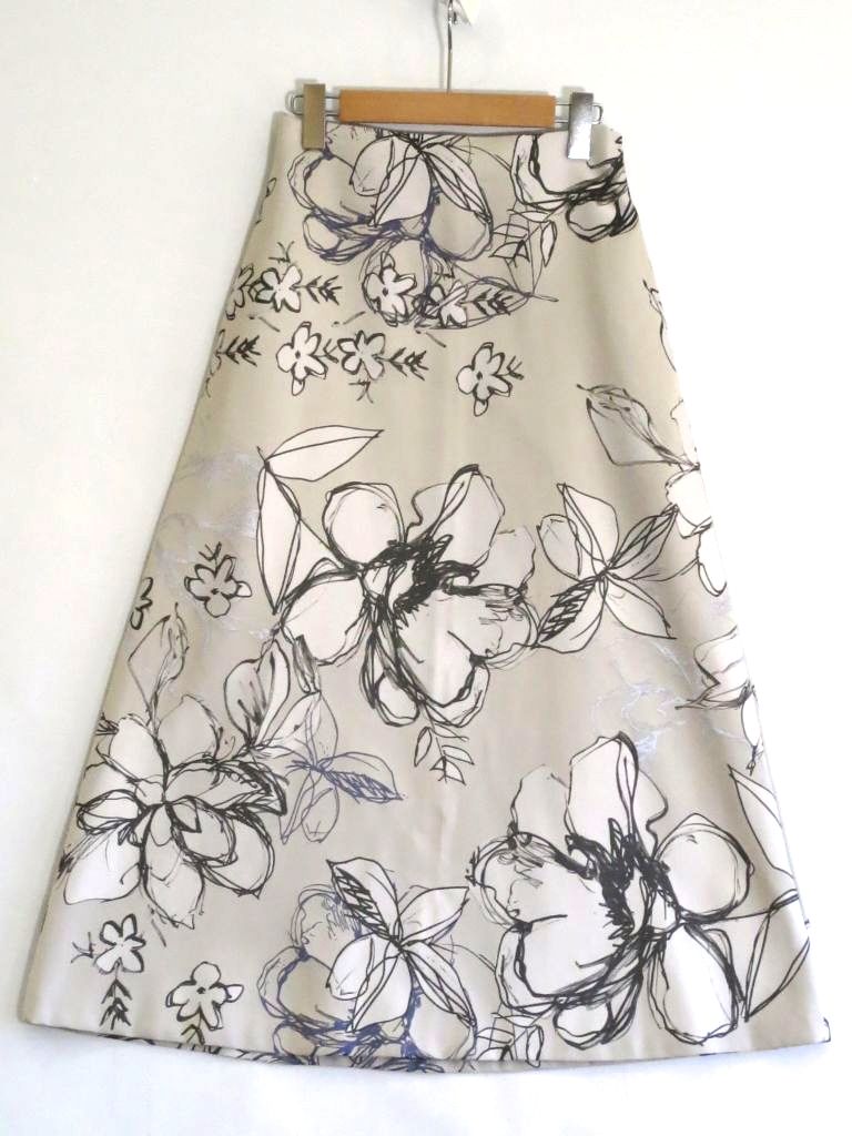 ＜お買い得♪＞ ebure エブール スケッチフラワージャガードロングスカート フレア 花柄　タグ付き ・36 3210500164 kz5024229034