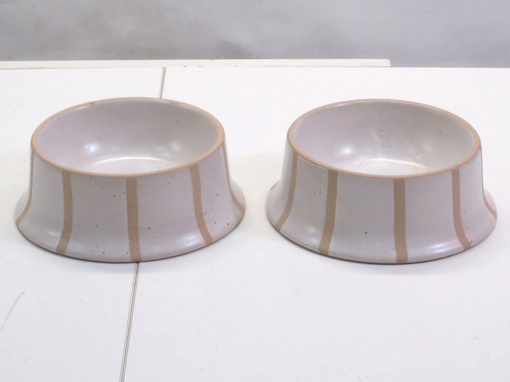 【中古】ceramic dbl wall pet bowl コーストtoコースト ペット用ボウル　2個セット オフホワイト/ベージュ kz5202229889