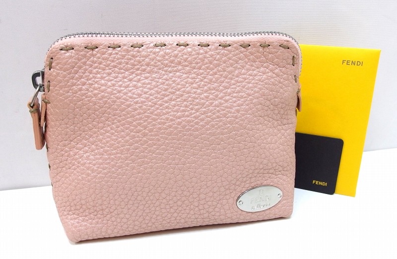 【中古】FENDI フェンディ  セレリア 車寄せ なめし革 8N0036 サクラ色 kz5202229975