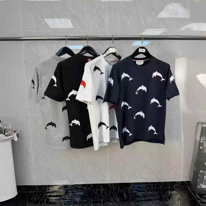 Tシャツ メンズ レディース 男女兼用 半袖 トップス カットソー 丸首 クルーネック プルオーバー イルカ柄 ドルフィン 海豚 プリント 普段使い カジュアル シンプル 定番 インナー ルームウェア 部屋着 快適 伸縮性｜ビジョンストア