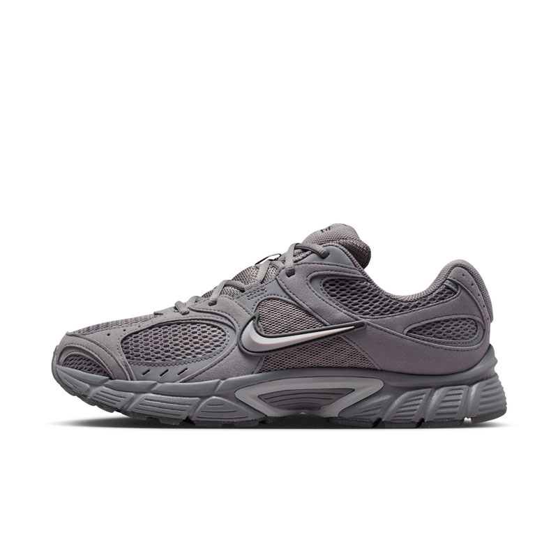 NIKE(ナイキ) ナイキ V5 RNR スポーツスタイル シューズ スポーツカジュアルシューズ II6292006