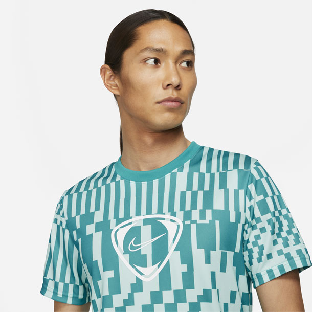 人気商品ランキング ナイキ YA ACADEMY 18 シールド L S ドリル トップ<br>ナイキ<br>ジュニア トレーニングシャツ<br>  893831-010