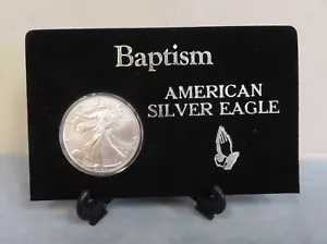 UNC 2024 アメリカン シルバー イーグル「BAPTISM」ディスプレイ ホルダー & スタンド