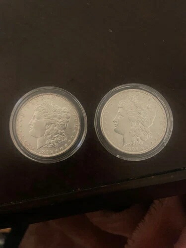 1889-S 1 ドル モーガン銀貨 (2 枚 MINT) + 非ミントコインのロット。