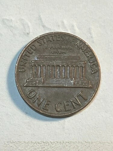 1969-D、DDLincoln Memorial Penny、裏面に「FG」の文字がなく、フローティングルーフ付き|WORLD RESOURCE【QUEEN店】