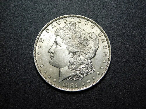 古い銀貨 1881年 O モルガン・ダラー