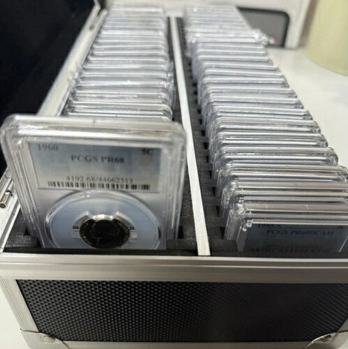 50 枚セットのグレーディング済み (PCGS) ジェファーソン ニッケル (1960-2009)、キャリーケース付き!