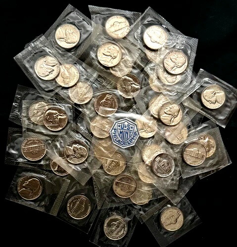 1956年プルーフジェファーソン5セントジェムまたはそれ以上の金貨（40枚）の「ロール」、オリジナルのセロファン包装