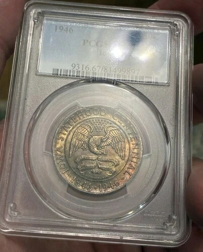 レッドオレンジトーン 1946 アイオワ記念 PCGS MS67 シルバー ハーフレア サンセット トナー-