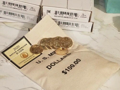 アメリカ造幣局発行の2020年Dネイティブアメリカン・ドル硬貨1袋（100ドル）サカガウィア未流通