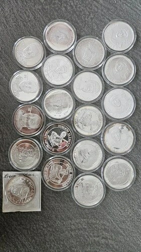 フットボール＆野球銀貨 20 枚（ベーブ・ルース、ジャッキー・ロビンソン、クレメンテ...）