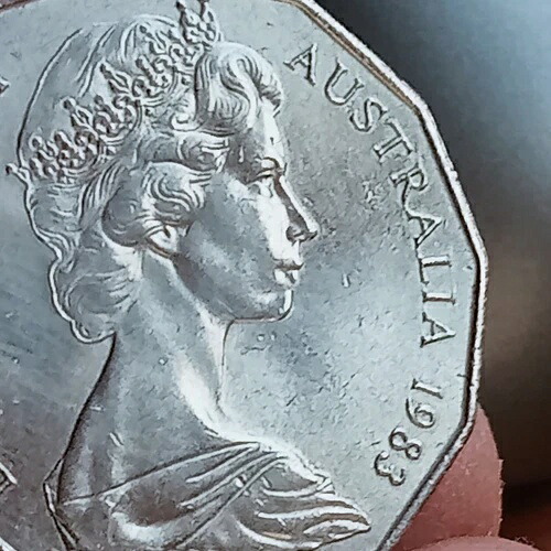 希少なオーストラリア 1983年 50セント硬貨、エリザベス2世女王