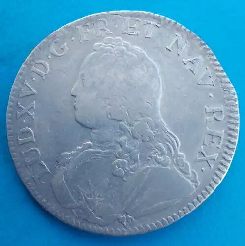 ルイ15世、オリーブの枝を持つエキュ（1735年）Gポワティエ希少、プロヴ・イヌミス（311ユーロ）