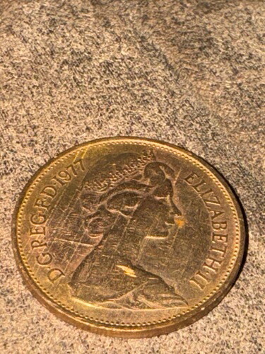 希少なエリザベス2世の新しいペンス硬貨｜WORLD RESOURCE【QUEEN店】 211,200円