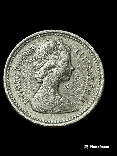 1983年エリザベス2世記念1ポンド硬貨 - 側面に誤りあり