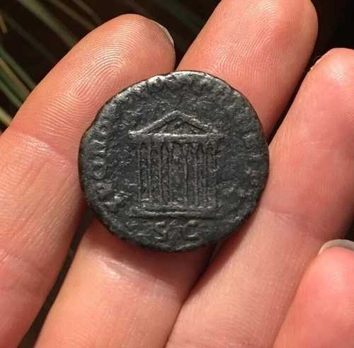 トラヤヌス帝 古代ローマ 紀元107-111年 八柱式神殿 ヴィーナス RIC575 8.9g
