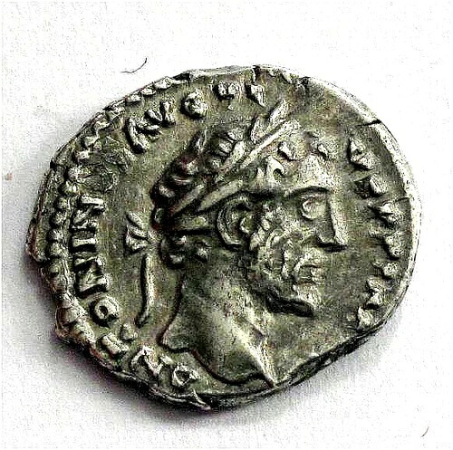 138-161 AD ローマ シルバーコイン デナリウス・アントニナス・ピウス ローマ 155-156 XF-