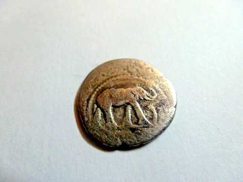 ローマ共和国およびローマ帝国。ユリウス・カエサル。デナリウス銀貨、紀元前49-48年。Ref#188