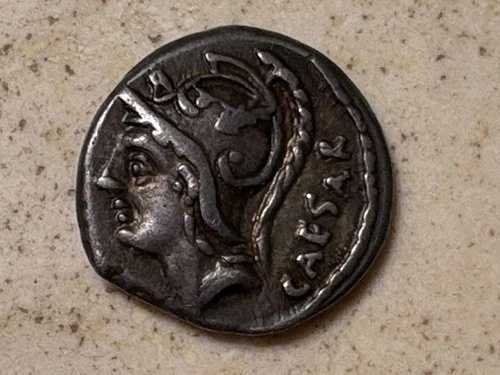 ローマ共和国 L. ジュリアス L.f.カエサル AR デナリウス 103BC