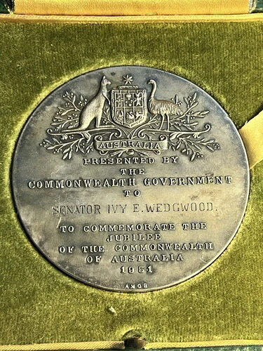 1901-51年オーストラリア共和制記念銀メダル、アイビー・E・ウェッジウッド 61,105円