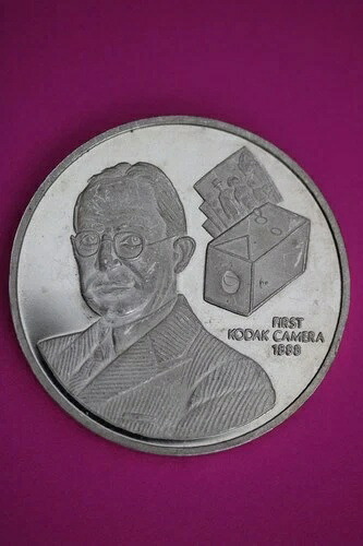 希少なイーストマン・コダック初代カメラ .999 ファイン 1オンス シルバー アート ラウンド 正規品 2448