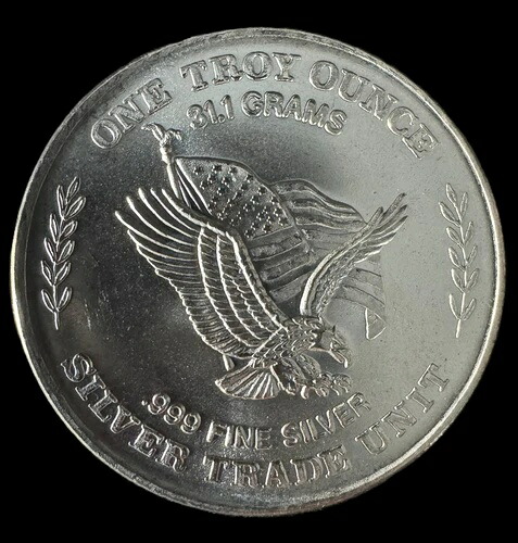 1981年米国検査局発行 1オンス .999 銀貨 44,330円